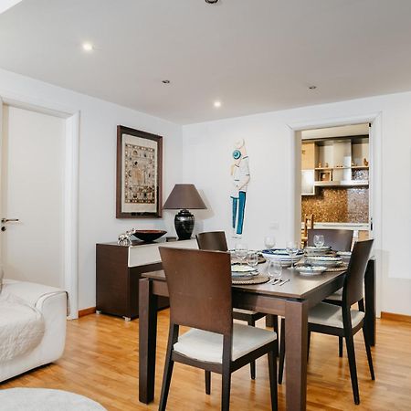 La Casa Dell' Avvocato - Centro Apartment Naples Luaran gambar