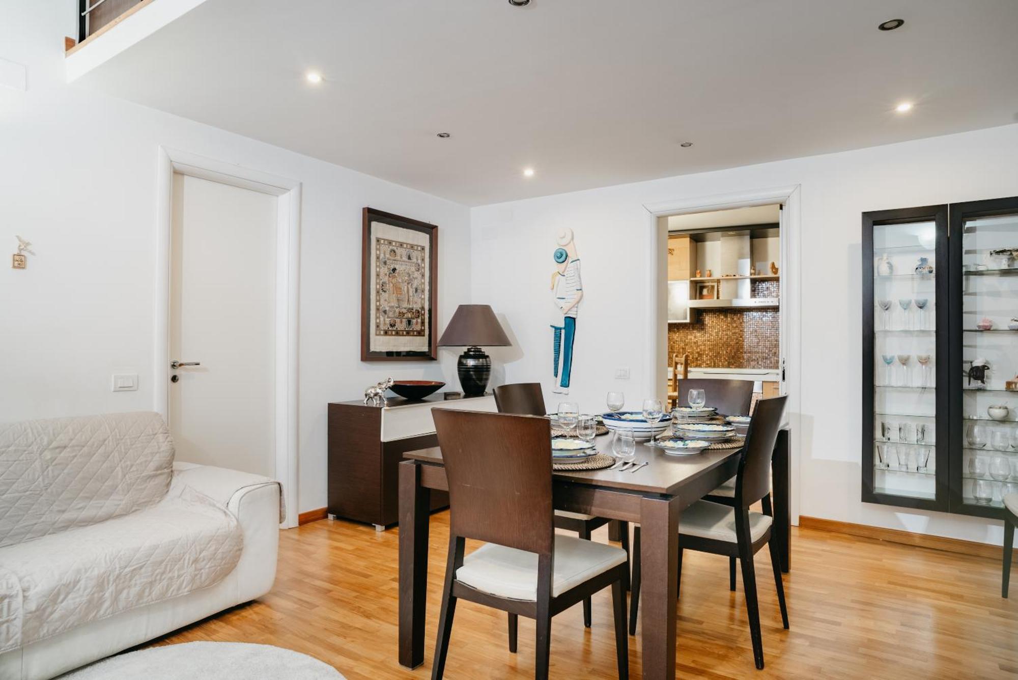 La Casa Dell' Avvocato - Centro Apartment Naples Luaran gambar